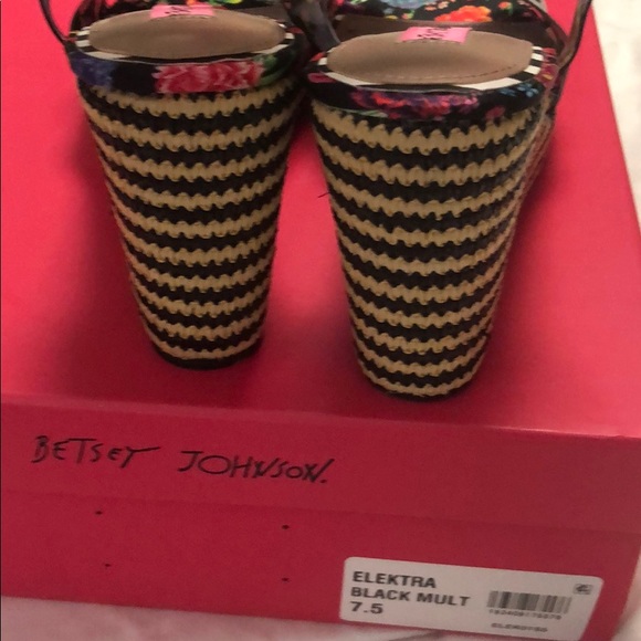 Betsey Johnson shoes - Picture 5 of 7